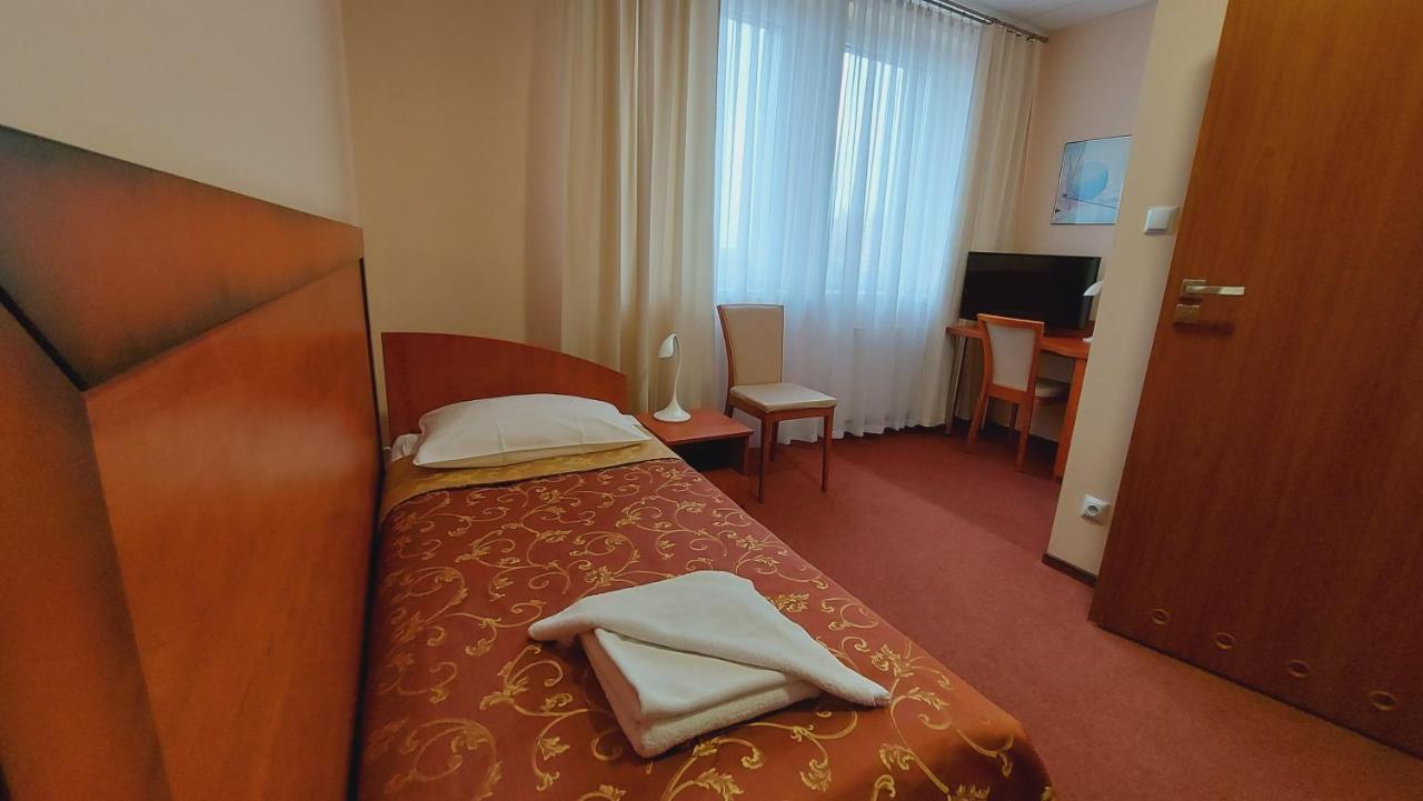 Hotel Stal Stalowa Wola Eksteriør billede